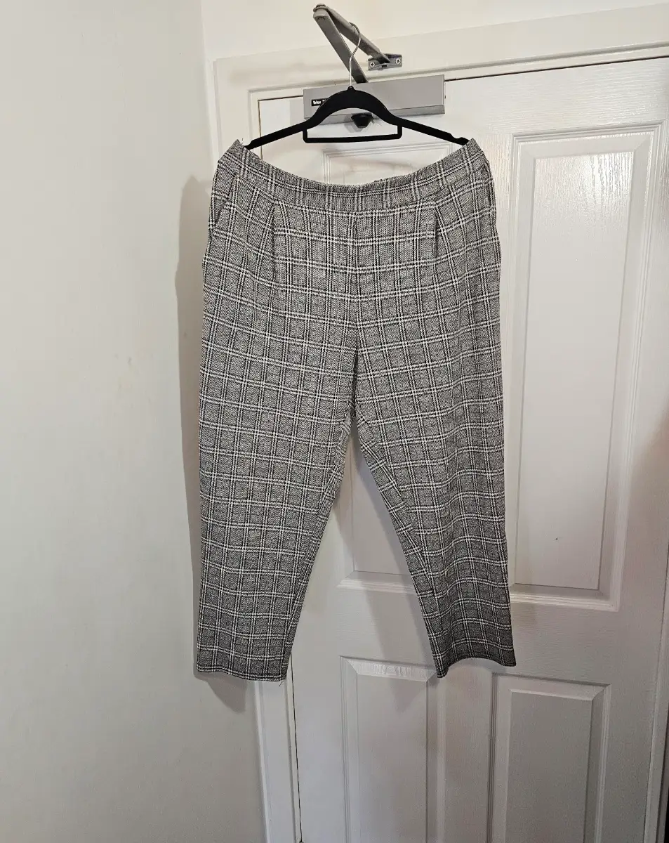 New Look Black & White Check Pull-On Trousers, Size UK 16