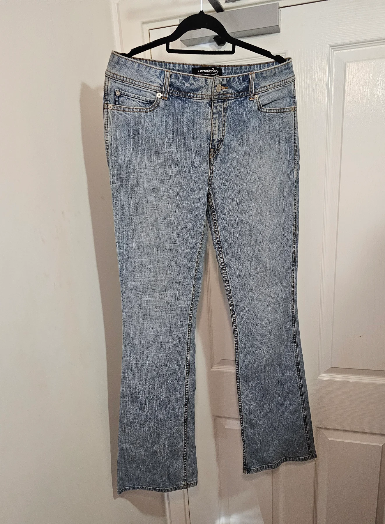 Vintage Y2K Victoria's Secret London Jean Embroidered Low Rise Bootcut Flare Jeans Light Wash Tall S
