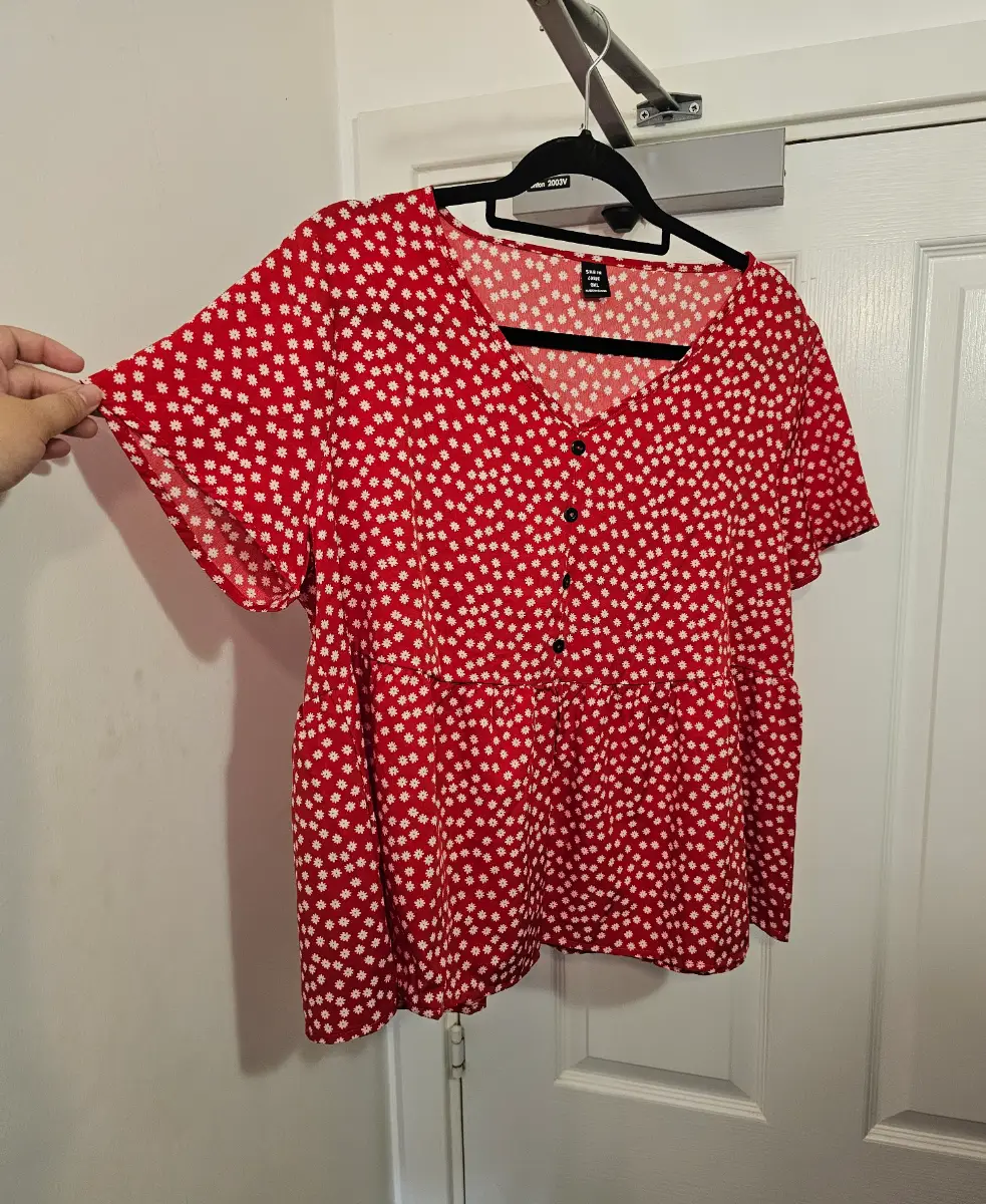 SHEIN Curve Red Ditsy Floral Peplum Top, Size 0XL