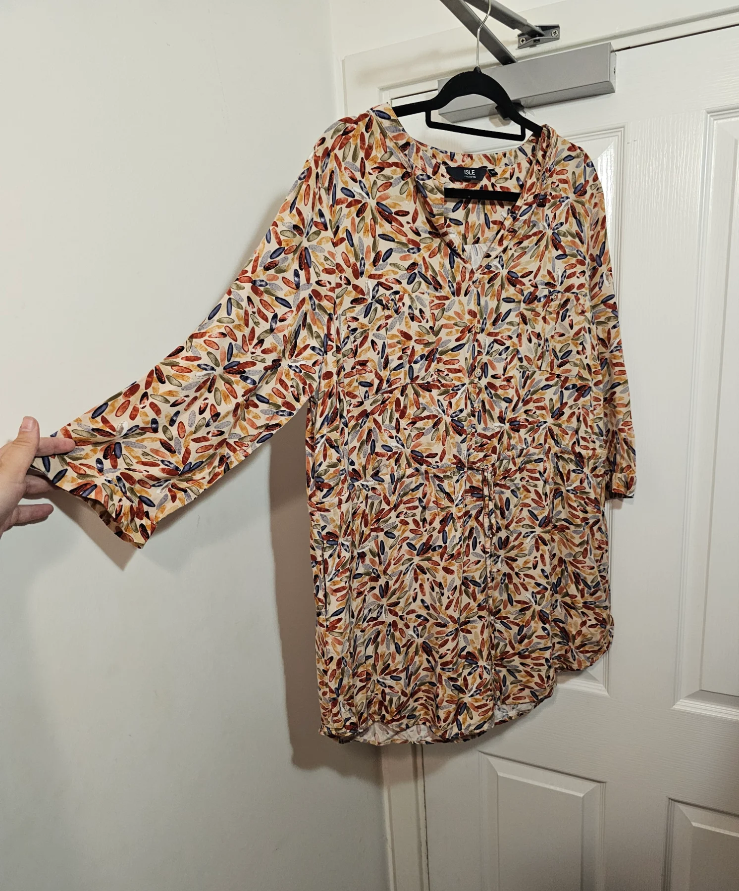 Isle Collection Multi-Coloured Feather Pattern Tunic Blouse (Size 20) With Pockets
