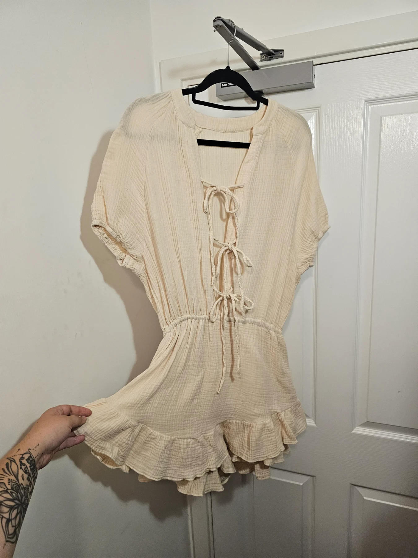 SHEIN Cream Cotton Gauze Lace-Up Ruffle Romper Size L Boho Cottagecore