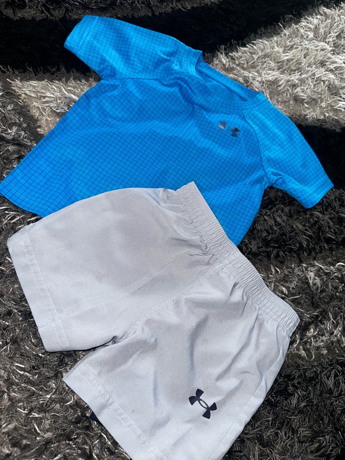 Boys under armour short set blue
