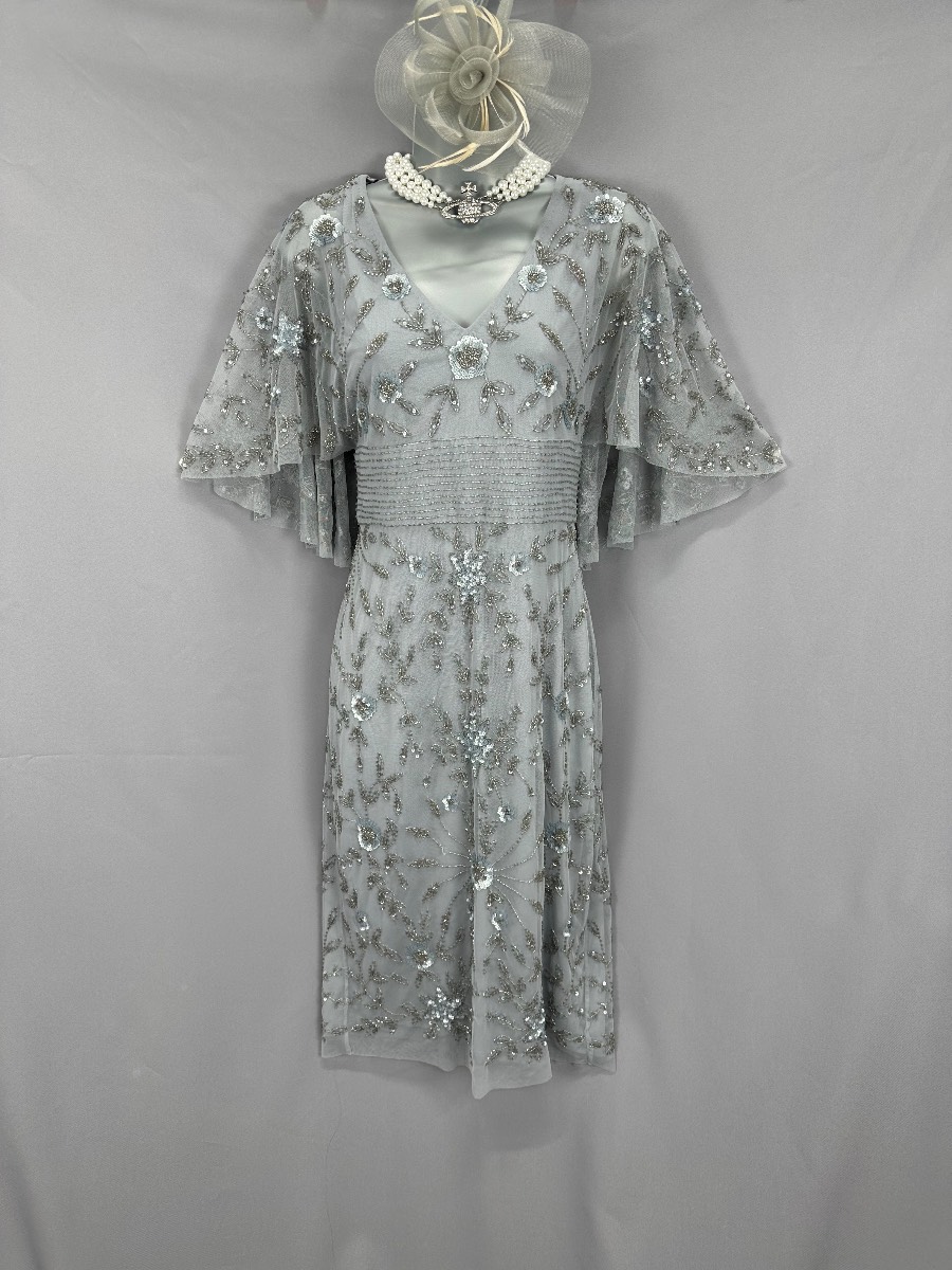 Exquisite Adrianna Papell grey netted embellished wedding mother of the bride/groom dress size 10