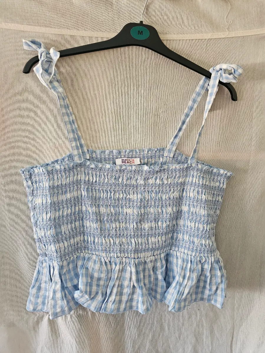 Beact to beach blue/white gingham crop top