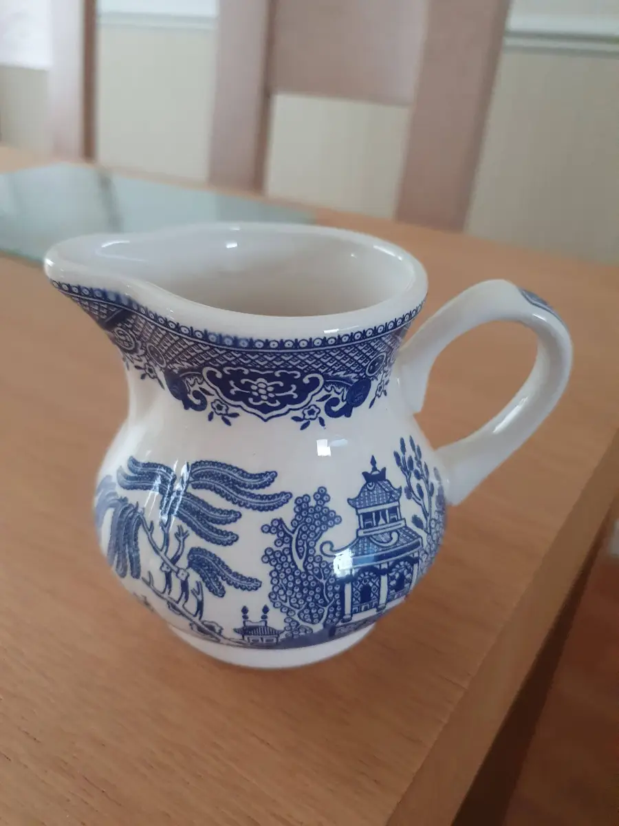 Vintage Churchill blue willow pattern small jug