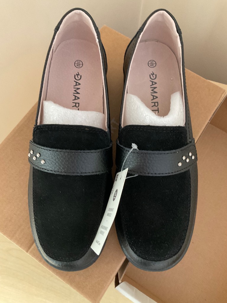 Damart Black Stud Detail Moccasins size 4E