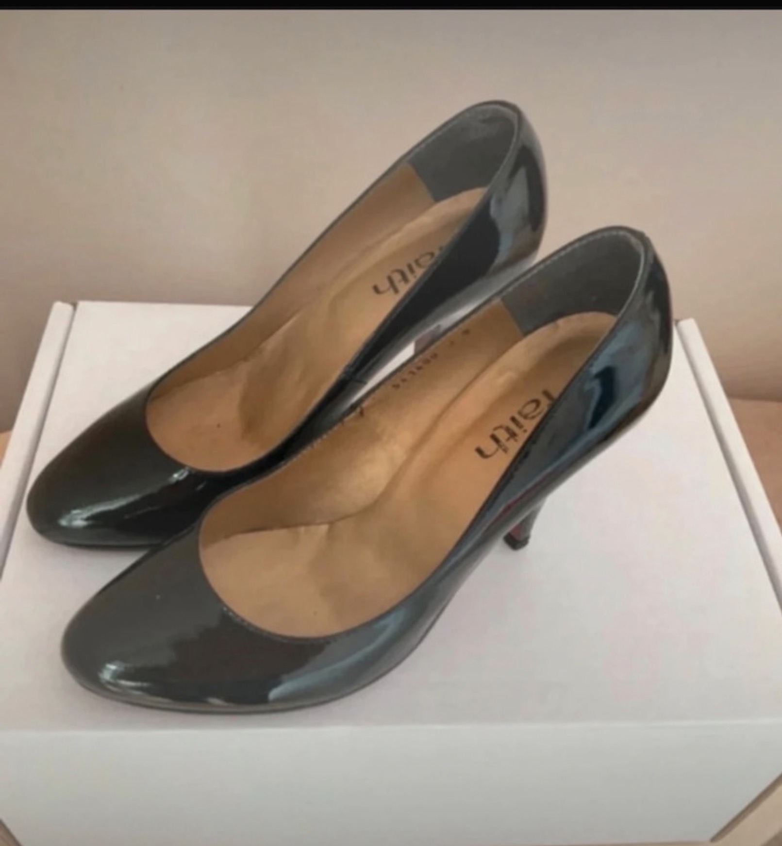 Faith gorgeous black patent leather high heeled shoes size 5