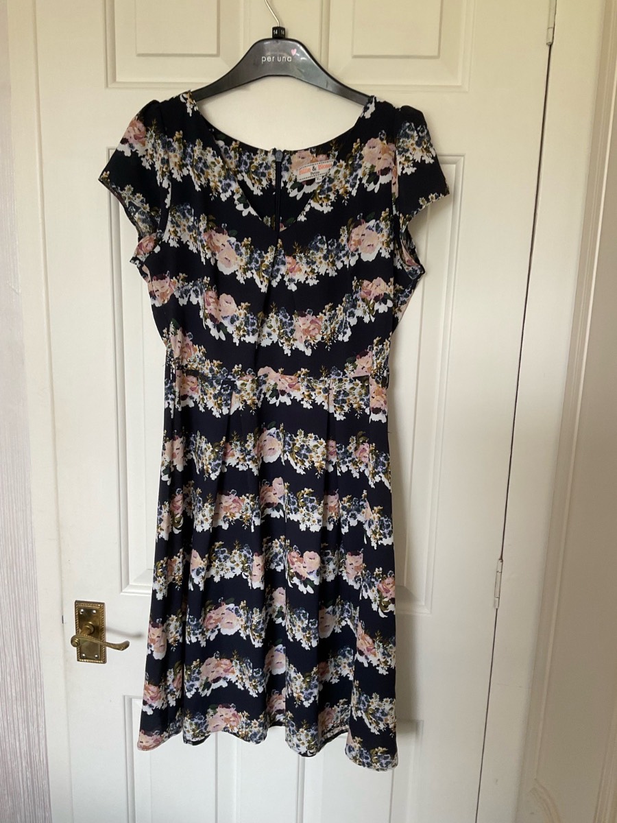 Billie&blossom petite  black/mix summer dress