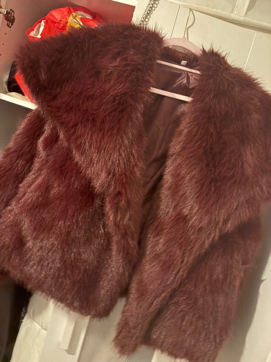 Burgundy fluffy jacket