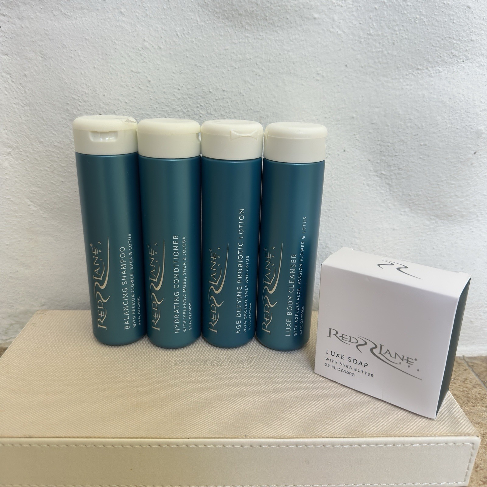 Red Lane Spa Set of 4 Shampoo Conditioner Cleanser Lotion Sandals Caribbean Dusk