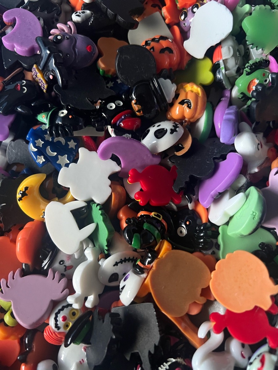 Resin Halloween flatback charms x20 pieces mixed