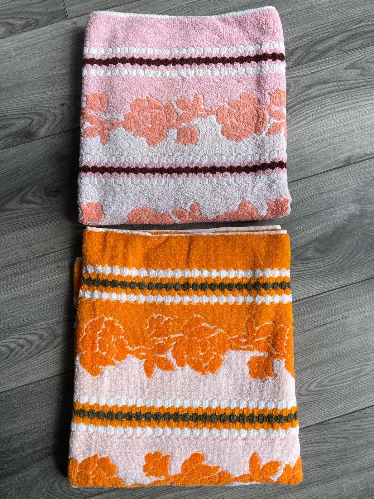 Vintage Retro Kitsch Floral Bath Sheet & Bath Towel