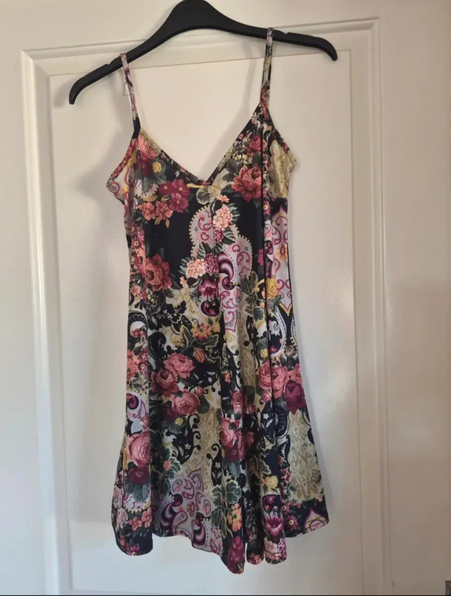 Boohoo Floral Strappy Skater Style Playsuit – UK 8