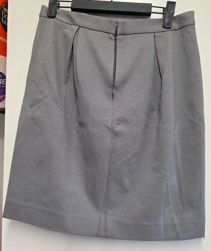 Banana Republic Grey tailored mini skirt back zip fastening
