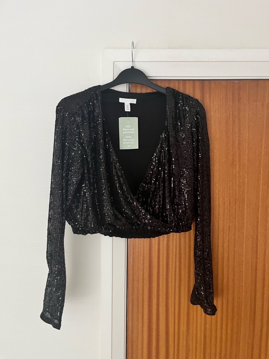 Brand New H&M Sparkly Black Crop Top Size S