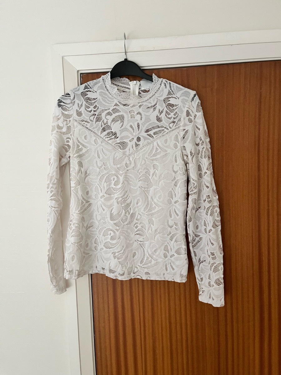 White Lace Vila Long Sleeve Top Size S