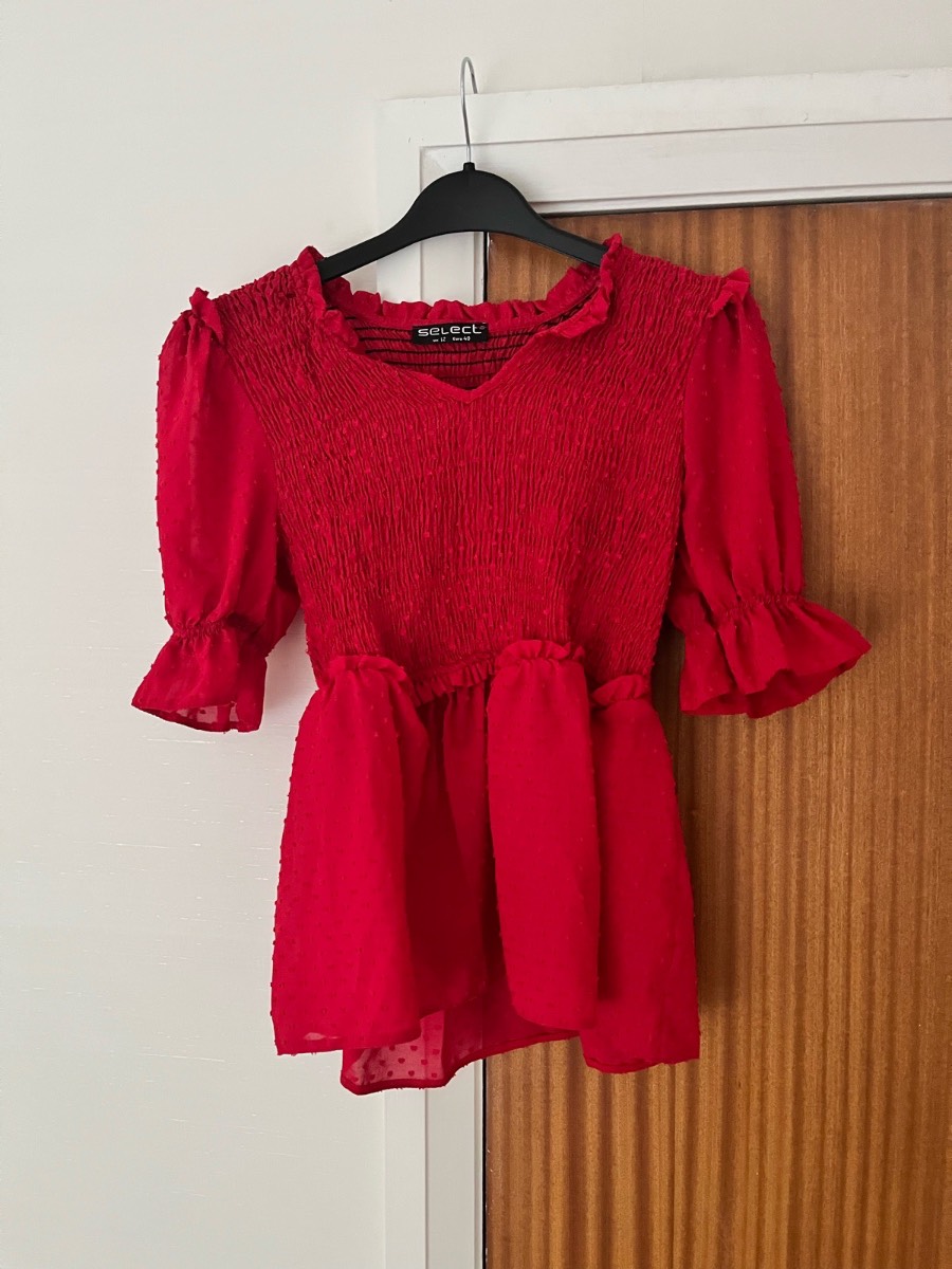 Select Red Poofy Top Size 12