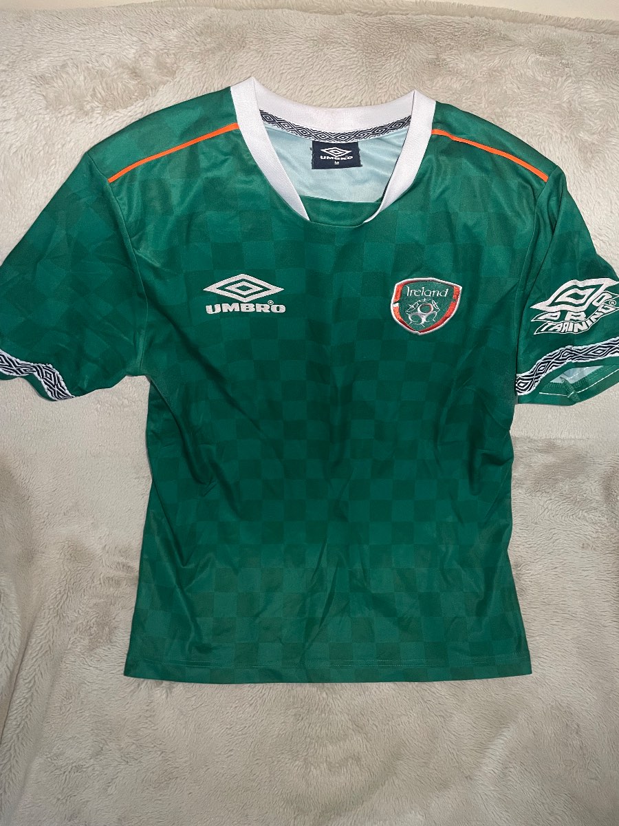 Ireland Football Shirt Rare Medium