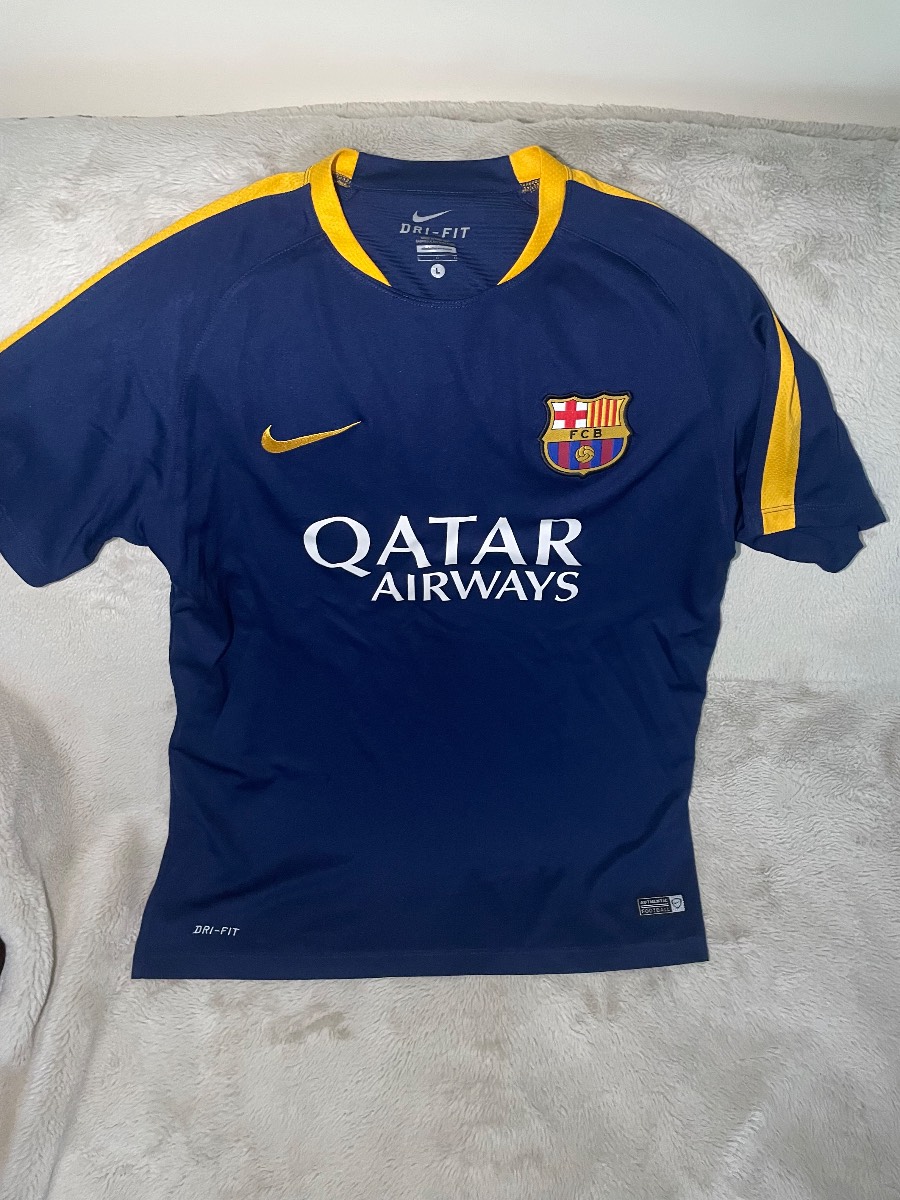 Barcelona Football Shirt Large slim fit