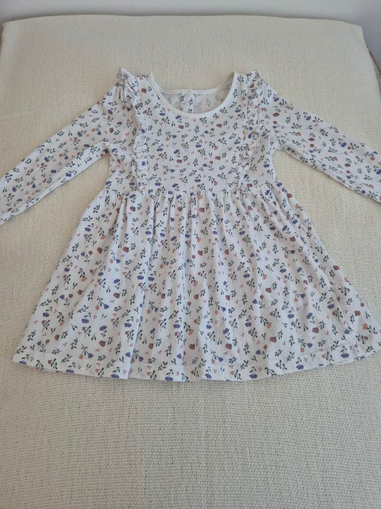 Baby girls pretty long sleeve floral dress 12-18 months