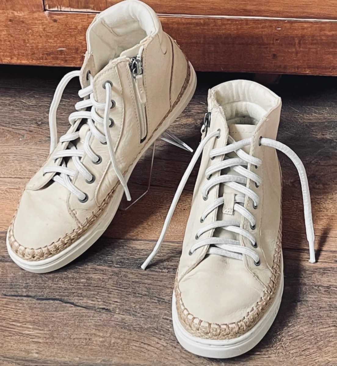 UGG Australia Gradie Leather High Top Sneakers Cream Side Zip UK5.5 EU38 GUC