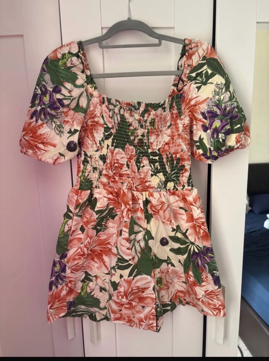 H&M floral balloon sleeve playsuit. size 16