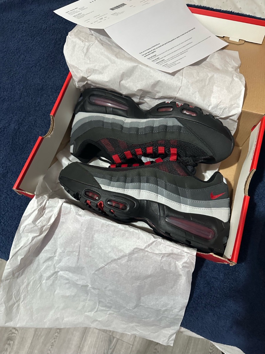 Air max 95 Liverpool FC brand new