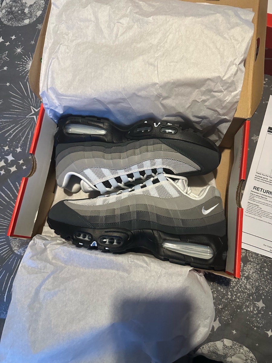 Air max 95 blue tint size 9.5 brand new