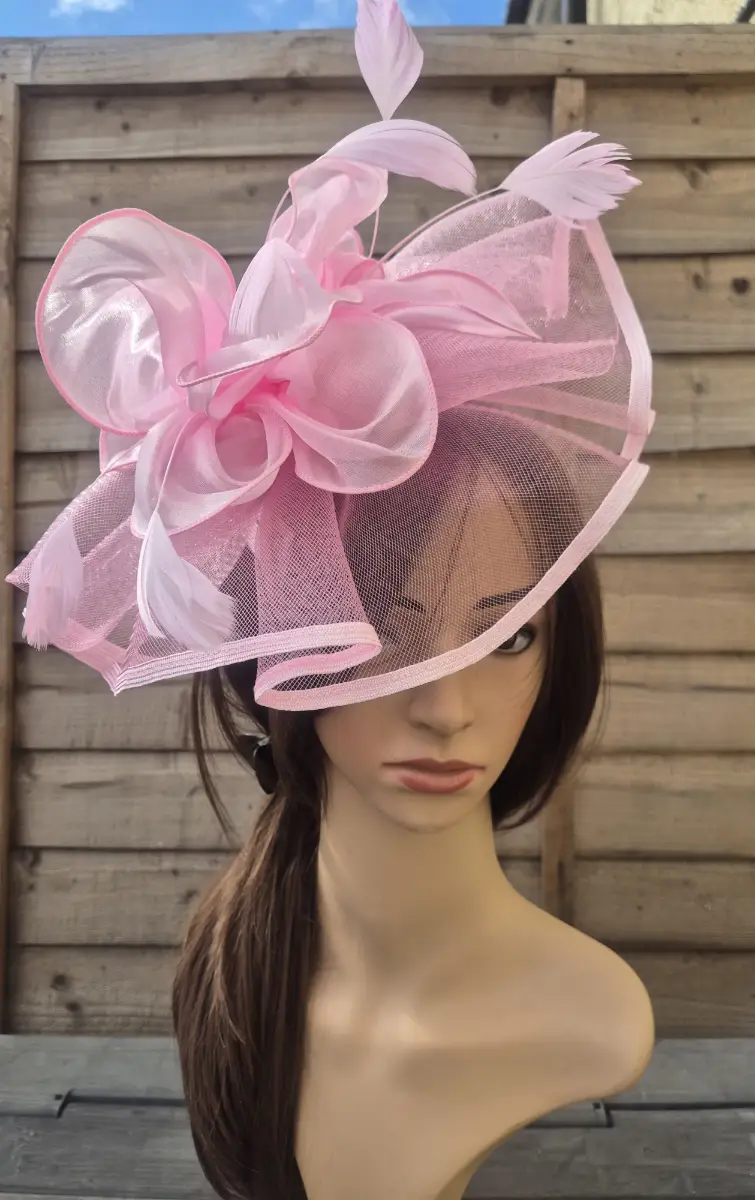 Pink fascinator