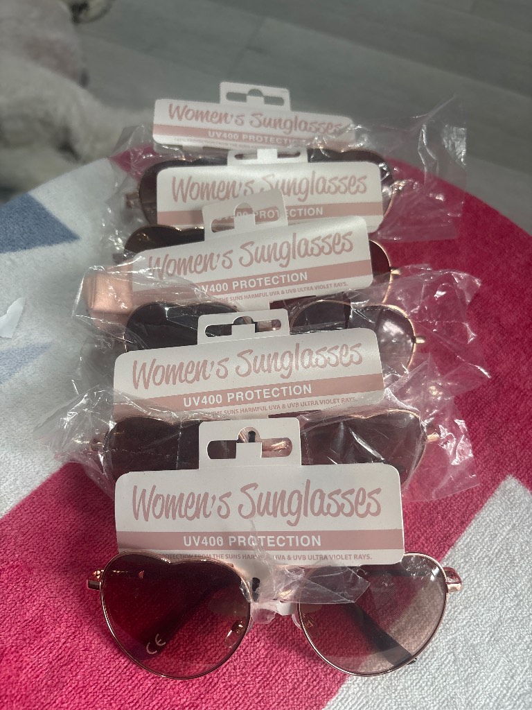 5 pairs of ladies sunglasses