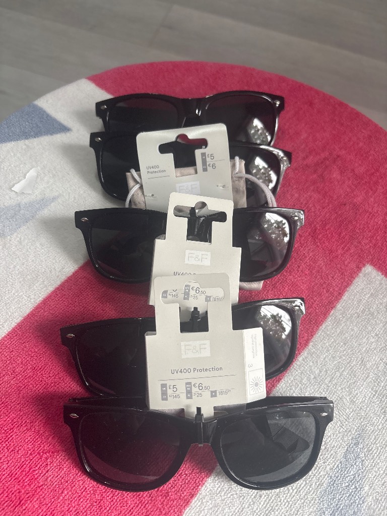 5 pairs of Sunglasses