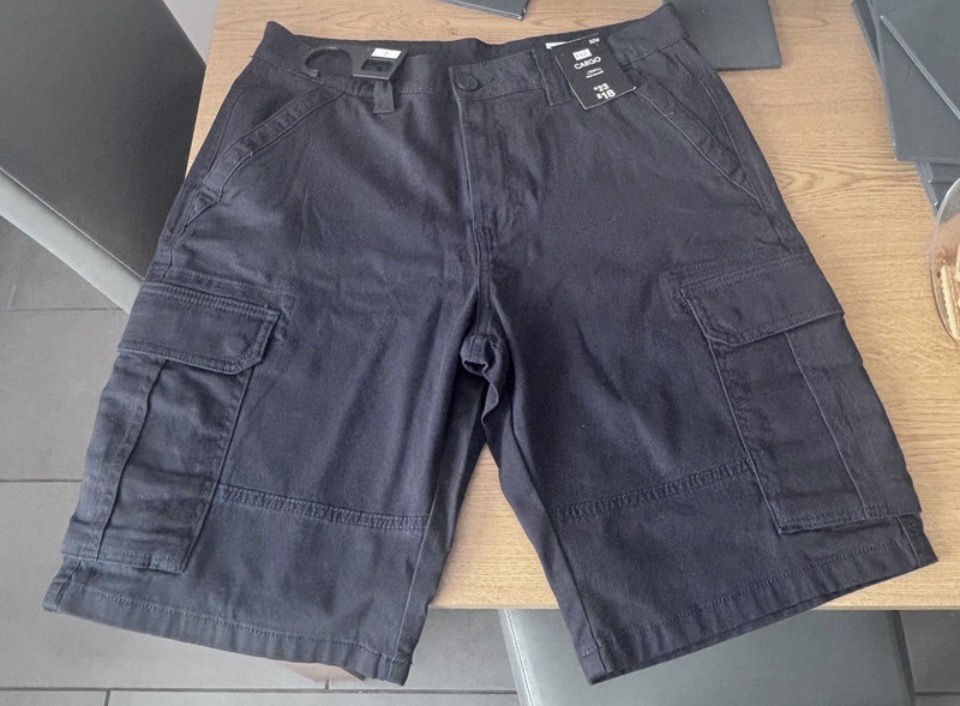 Men’s cargo shorts