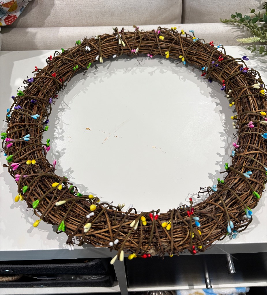 New - Gorgeous Rattan / Spring Wreath with Colourful Pip Berries