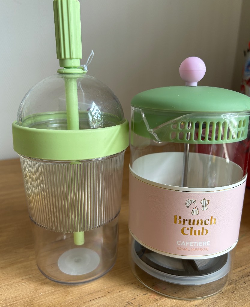New - Brunch Club Cafetière & Matching Ribbed Cup Set