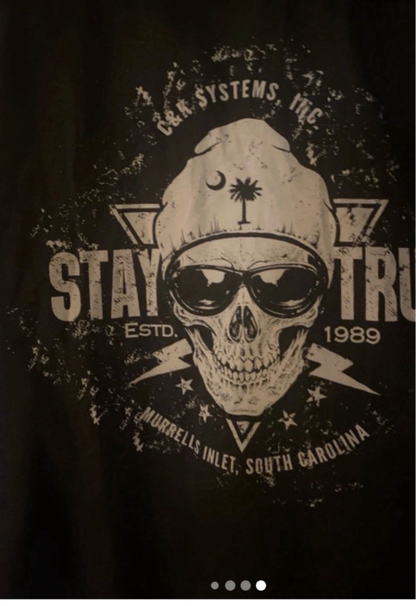 Dickies G&K Systems, Inc Men's Black Skull Graphic Short Sleeve Button-Up - L