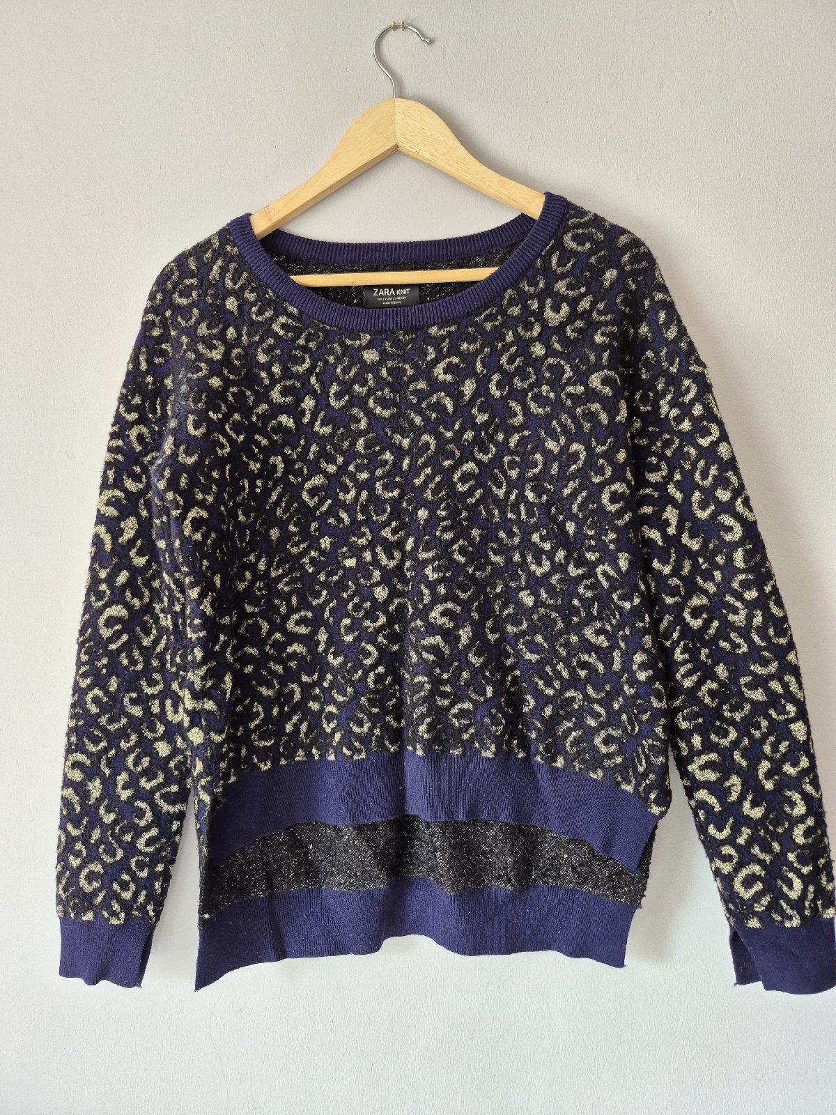 Zara Knit Leopard print jumper women's Large (UK14) Navy & Gold