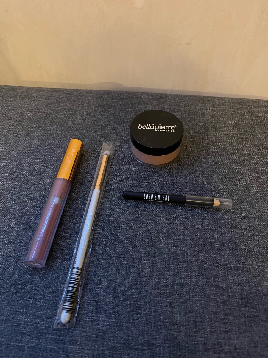 Mini Make Up Bundle Contour Lipgloss, Bellapierre Blush, Lord & Berry Eyeliner & Luxie Eye Brush