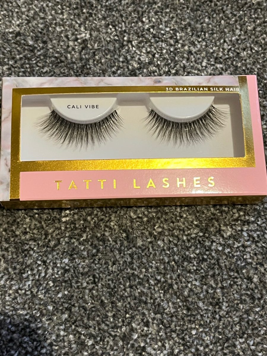 Tatti Lashes - Cali Vibe 3D Brazilian Silk Hair
