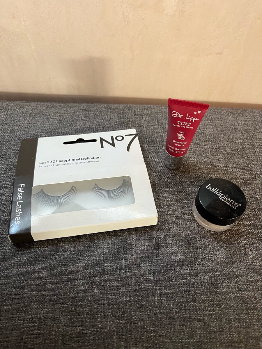 Mini Make Up Bundle No7 Lashes, Dr Lip Tint & Bellapierre Shimmer Powder