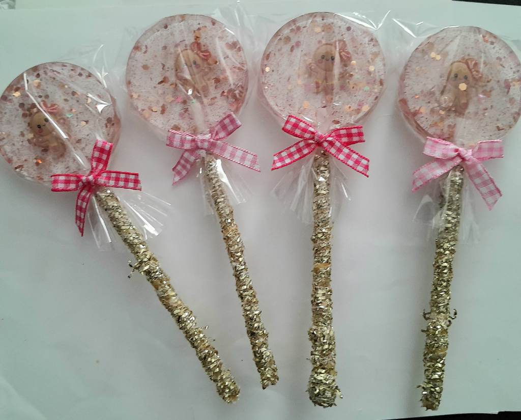 Resin gingerbread lolly decorations x4