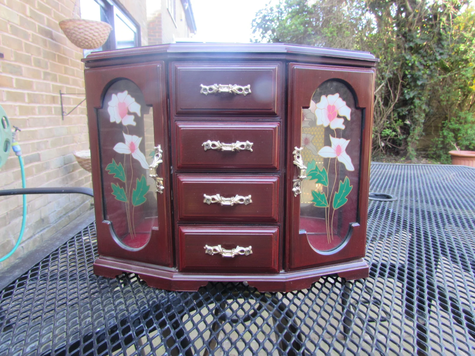 Lovely mahogany jewellery box
