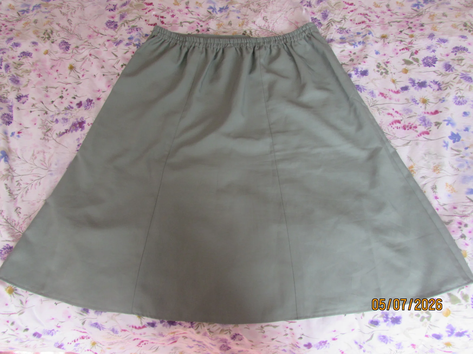 Damart Size 22 sage green skirt