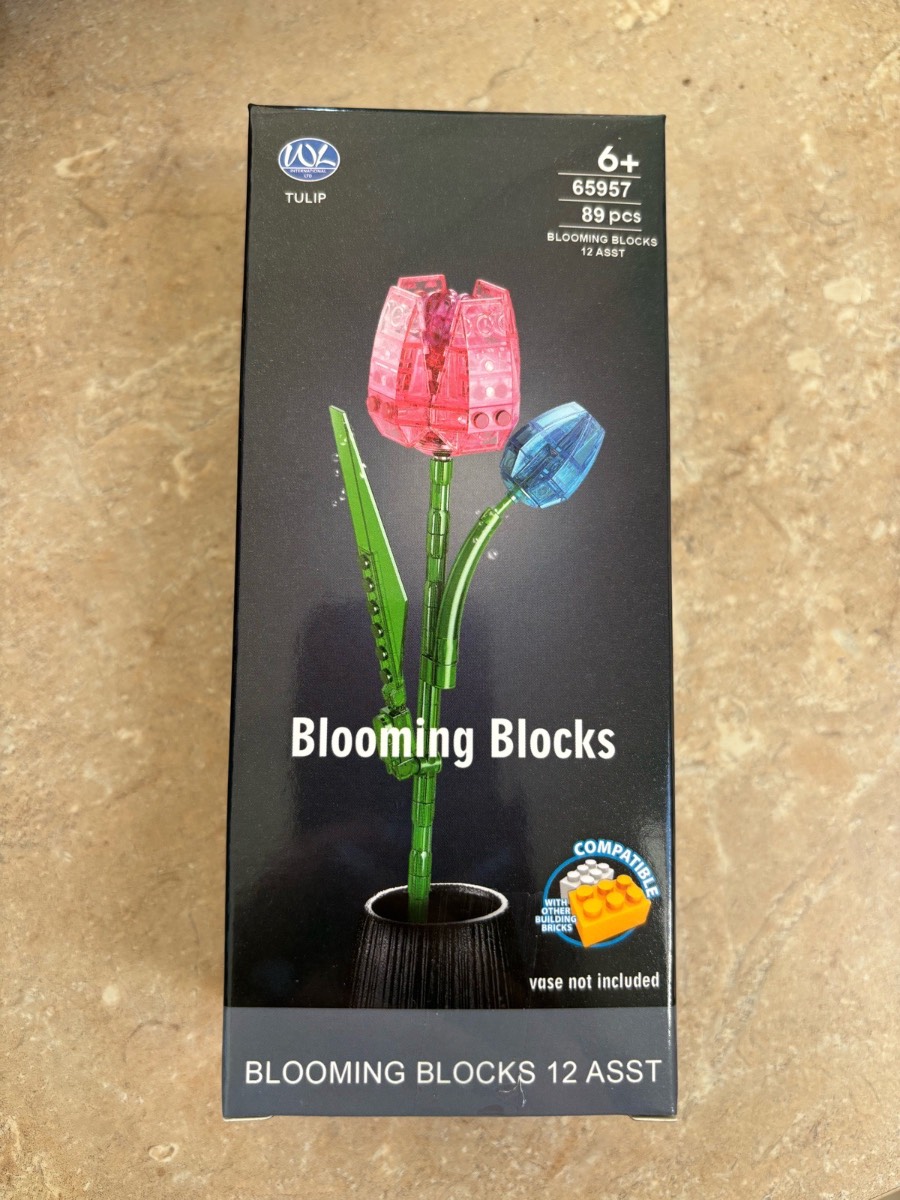 Lego flower tulip brand new in box