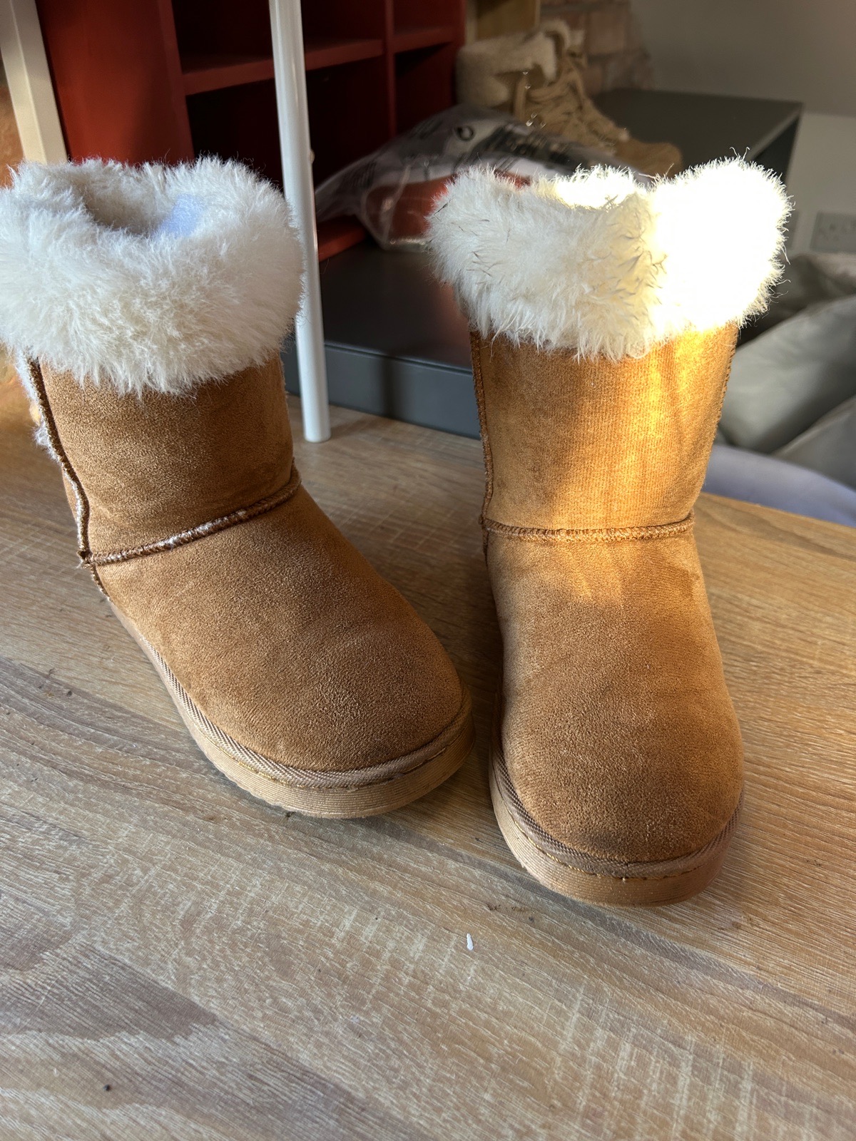 Girls Tan Faux Fur Ankle Boots with Bow Detail – Size 2