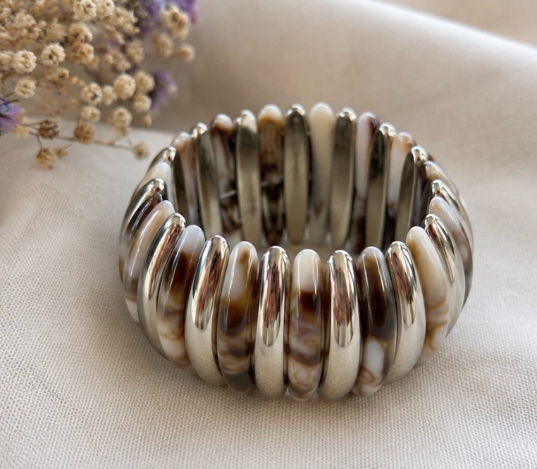 Vintage Y2K Statement Bangle – Tortoiseshell Cream & Silver Tone