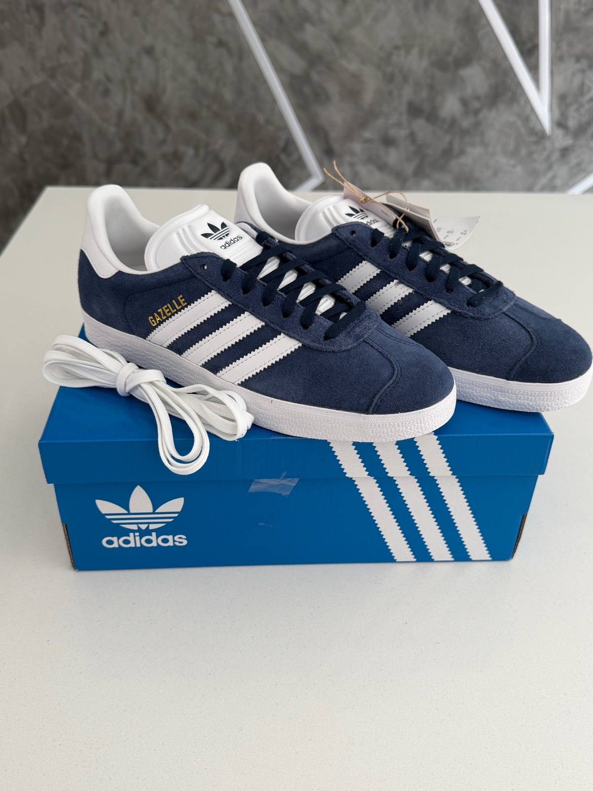 Adidas Gazelle Navy White Trainers UK 5 BNWT Boxed + Spare Laces