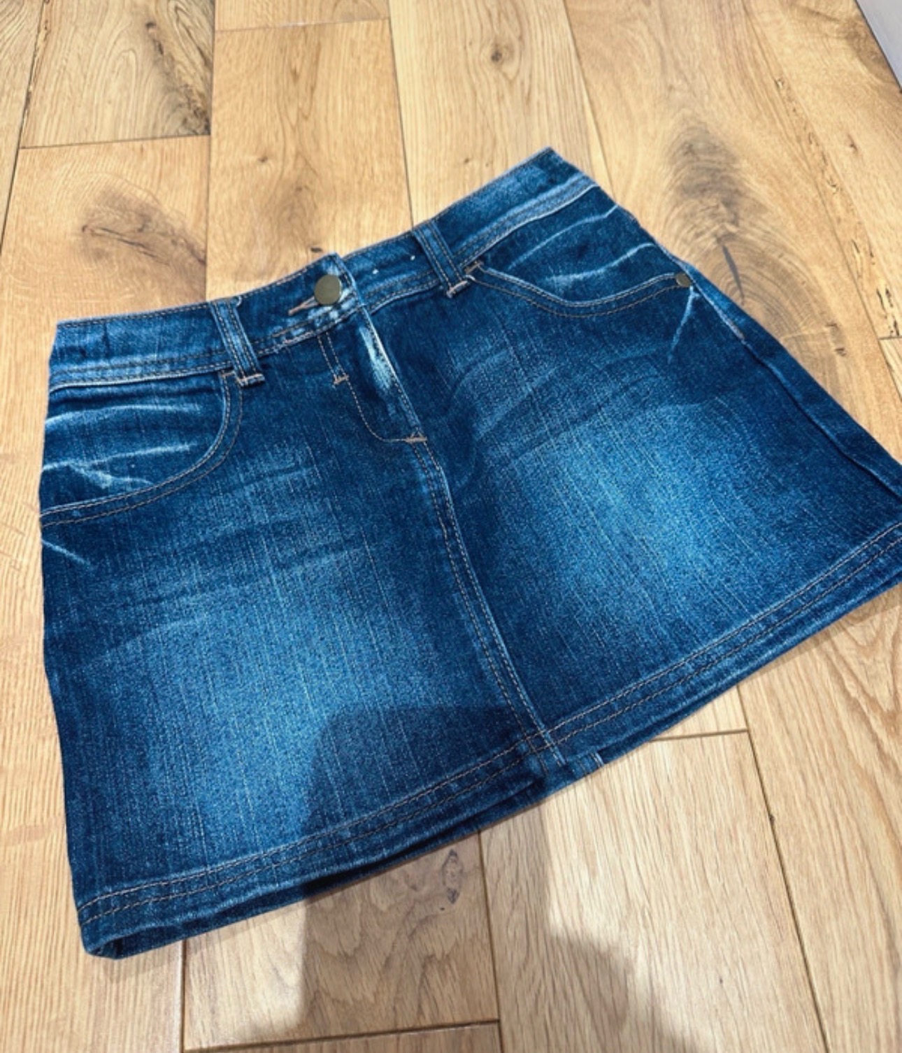 Age 9-10 denim skirt m and s like NEW with out tags