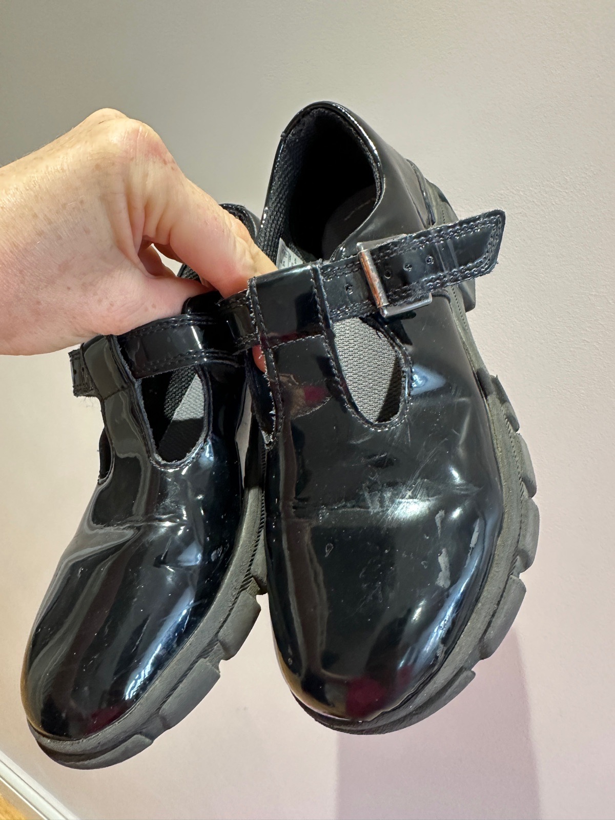 Size 3F School Shoes patent platform t bar style