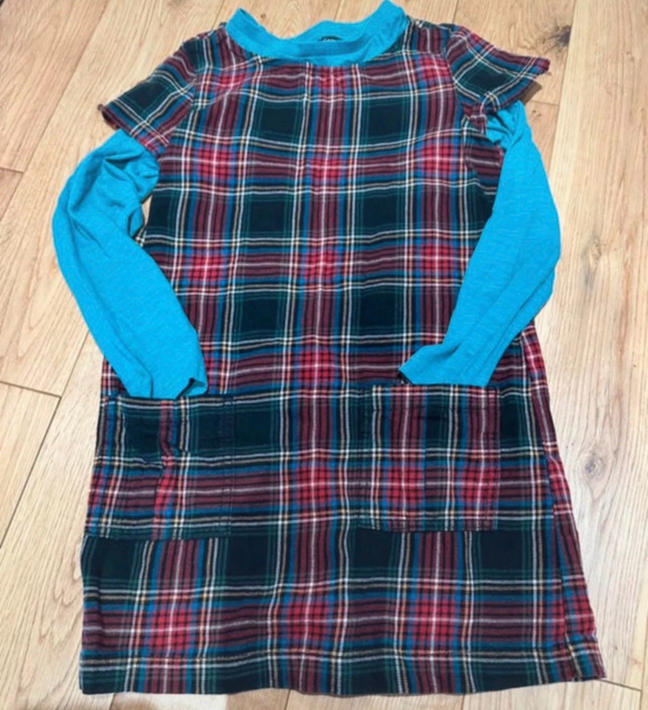 Age 6 two piece tartan set with green long sleeve top tartan Dress