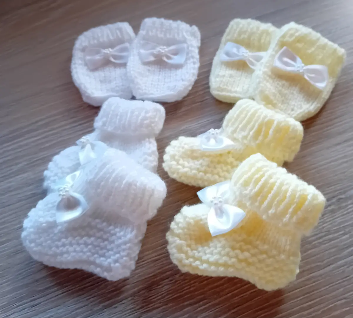 2 x Unisex Baby knitted booties and mittens sets newborn